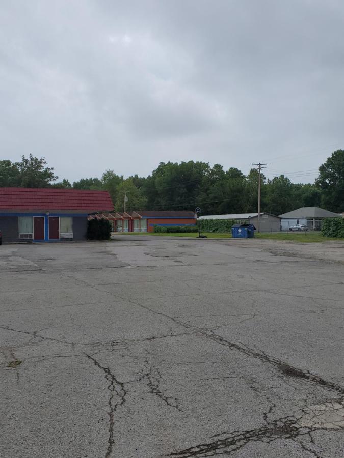 Gray Plaza Motel West Frankfort Dış mekan fotoğraf