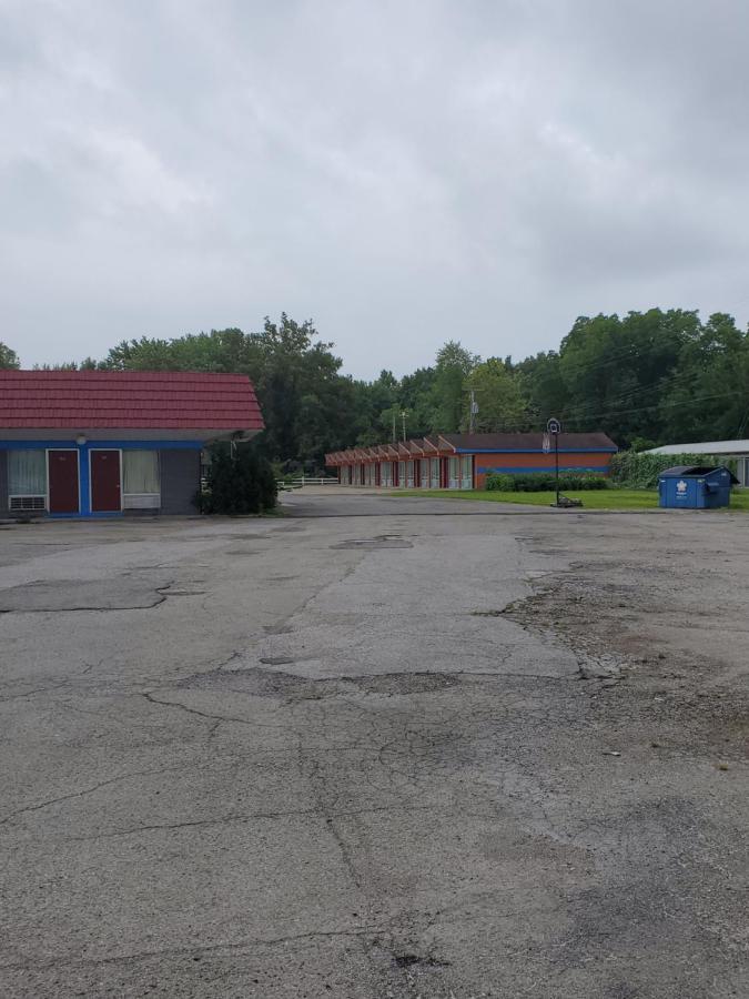 Gray Plaza Motel West Frankfort Dış mekan fotoğraf