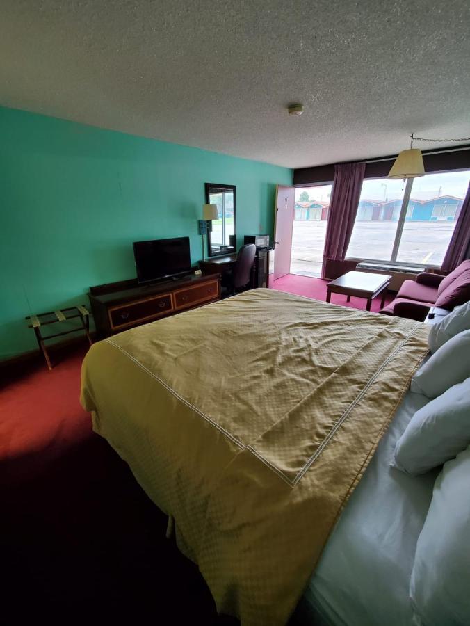 Gray Plaza Motel West Frankfort Dış mekan fotoğraf