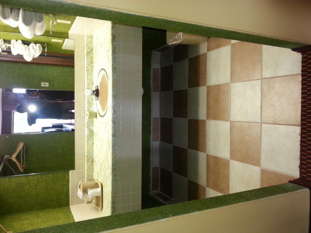 Gray Plaza Motel West Frankfort Dış mekan fotoğraf